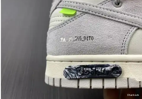 DJ0950-109 O-W Low Nike 39 Dunk Lot 0524